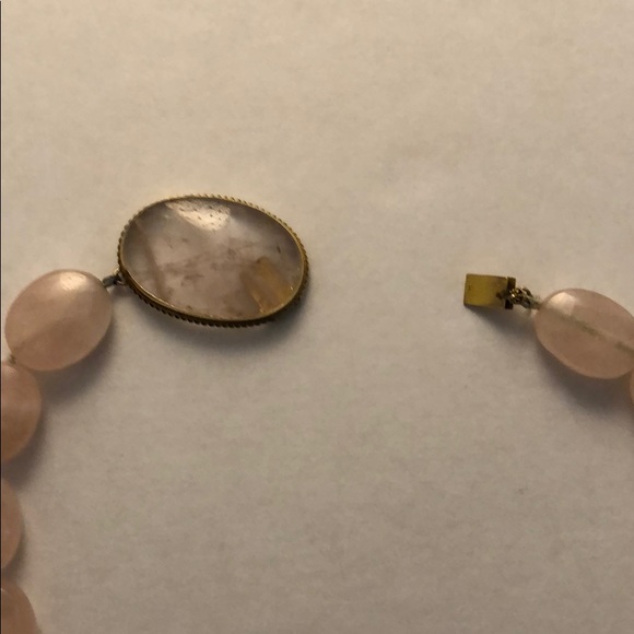 Rose quartz bead necklace with gold clasp - Picture 6 of 8